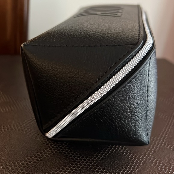 DIOR BEAUTE make up bag and more - Picture 4 of 9